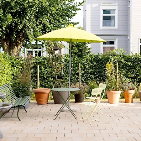 In Der Lindenallee 9 Apartment *